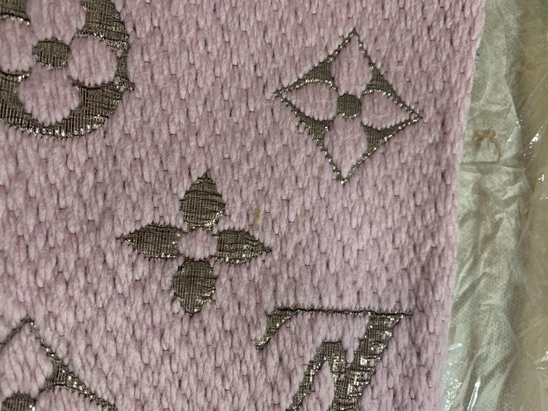 【さくら様】LOUIS VUITTON エシャルプ　ロゴマニア　マフラー