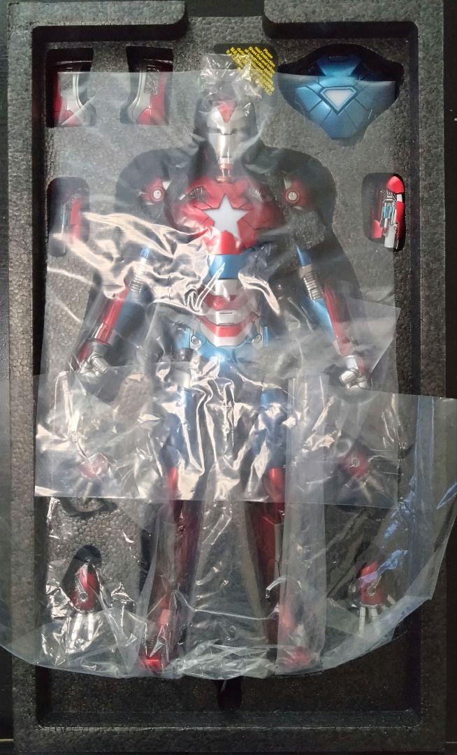 ホットトイズ【コミック・マスターピース DIECAST】アイアン・パトリオット