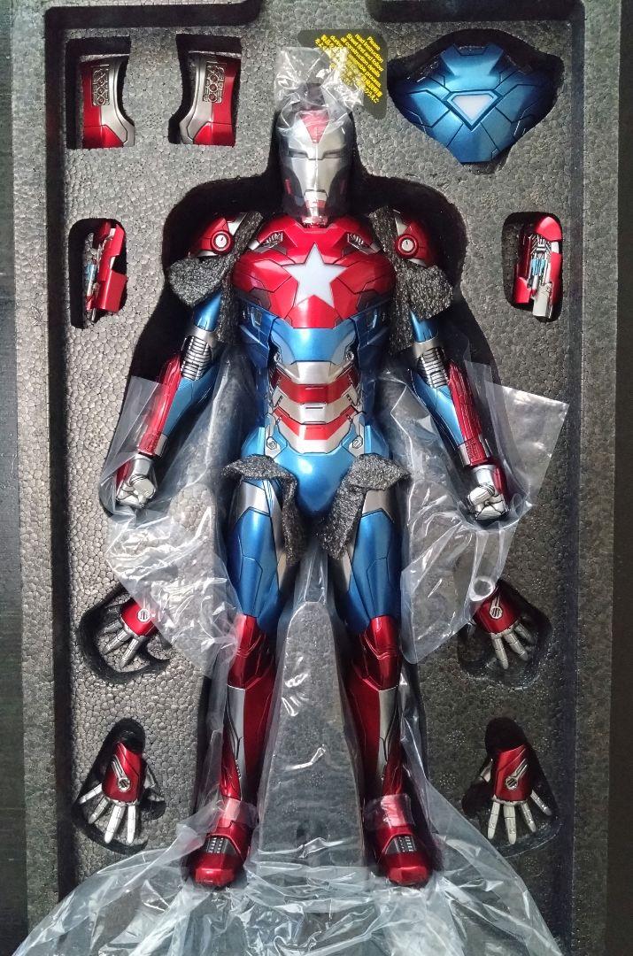 ホットトイズ【コミック・マスターピース DIECAST】アイアン・パトリオット