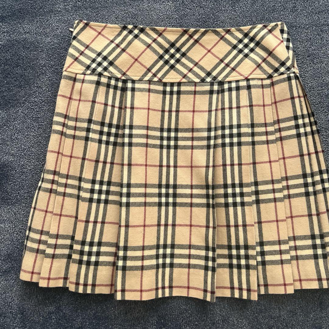 Burberry プリーツスカート
