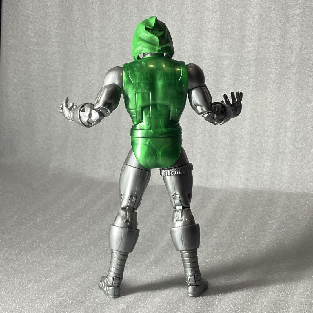 マーベルレジェンド　ドクタードゥーム　キャプテンマーベル　2パックセット