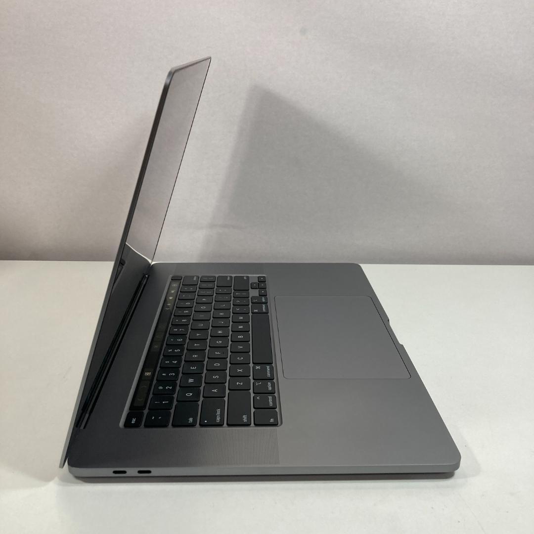 Apple MacBook Pro Core i7 ノートパソコン （A63）