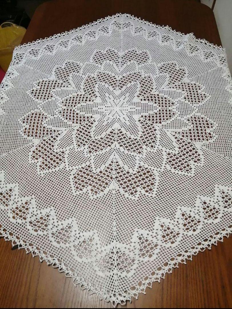 レース編みドイリー　テーブルクロス　マルチカバー　6角形94×106cm