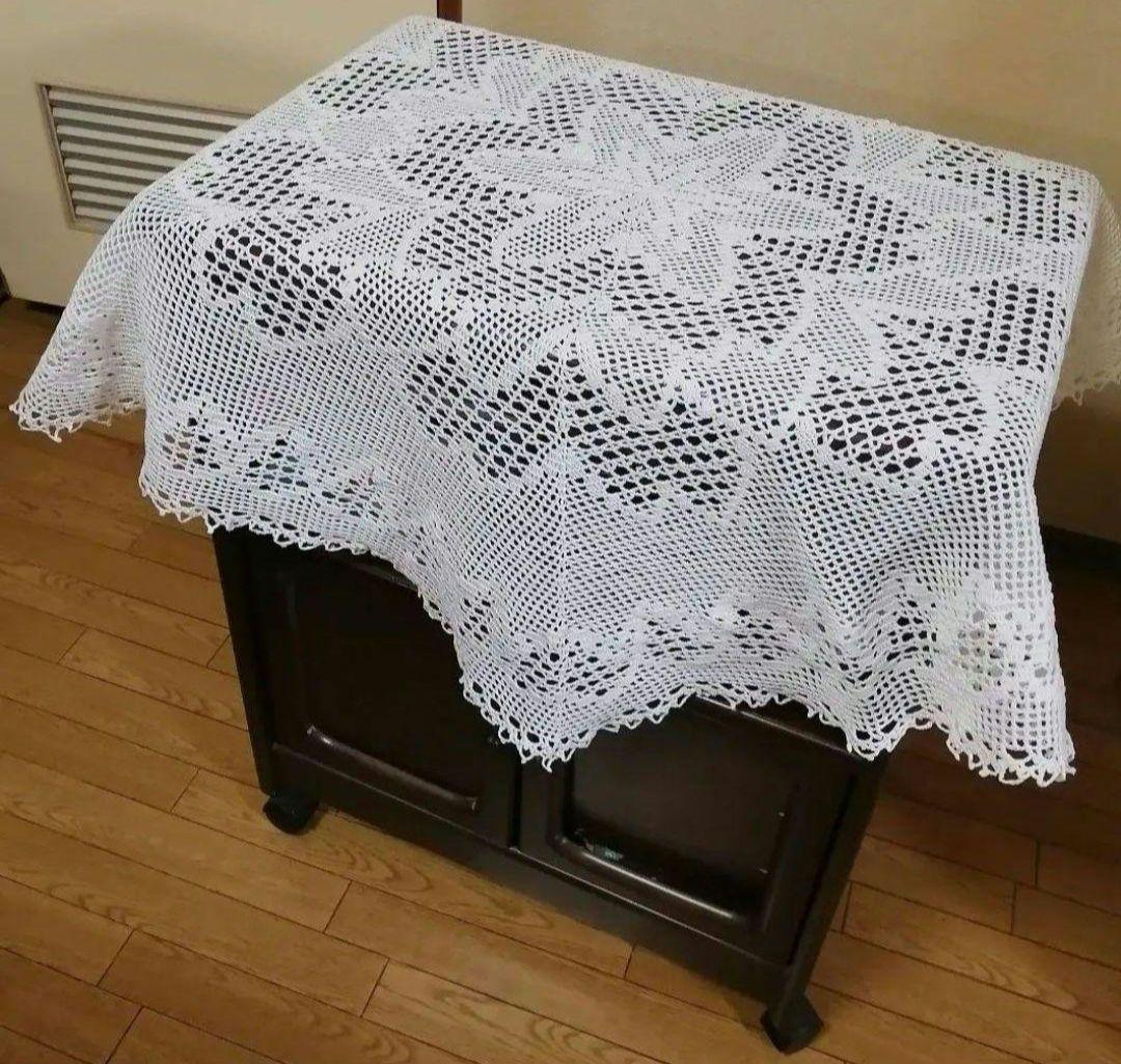 レース編みドイリー　テーブルクロス　マルチカバー　6角形94×106cm