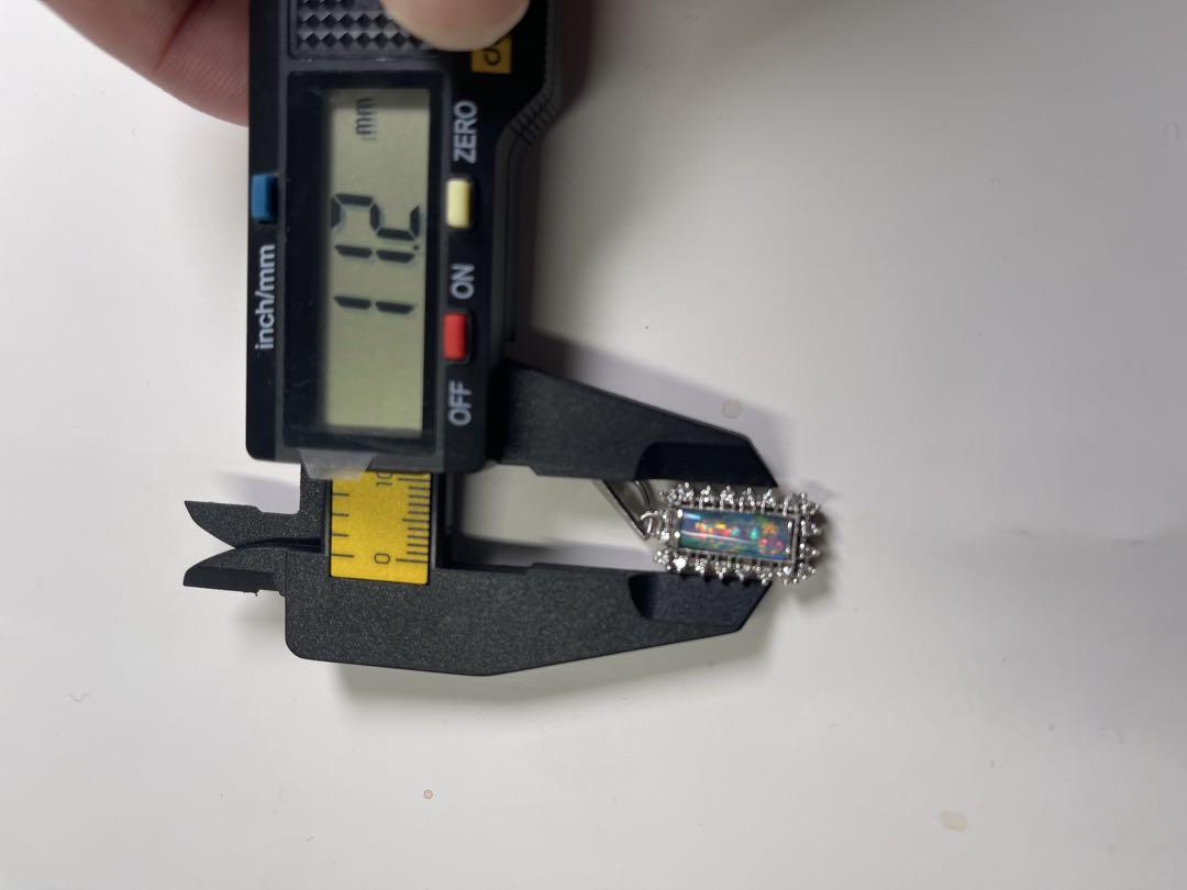 Pt900 オパールダイヤモンド　ペンダント