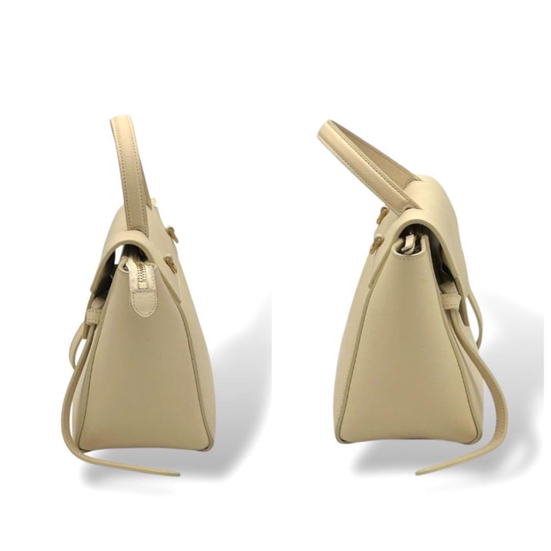 お買い得　セリーヌ ベルトバッグ マイクロ アイボリー　ハンドバッグ　新型 お買い得 セリーヌ ベルトバッグ マイクロ アイボリー