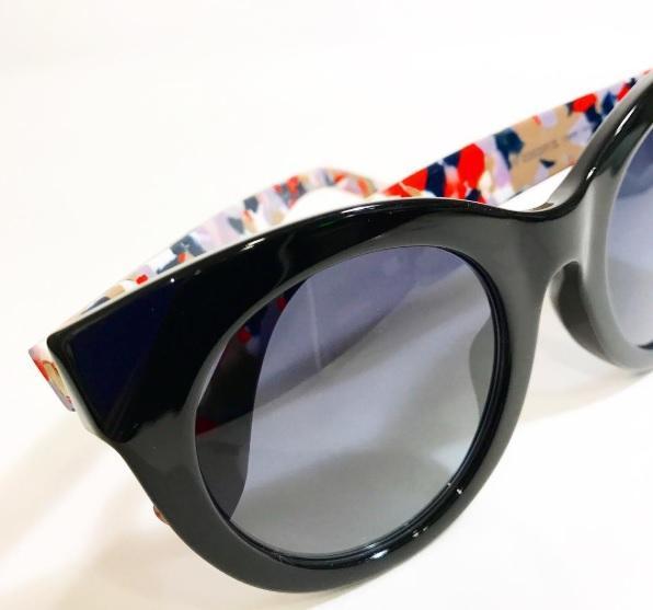 新品　FENDI　キャットアイサングラス
