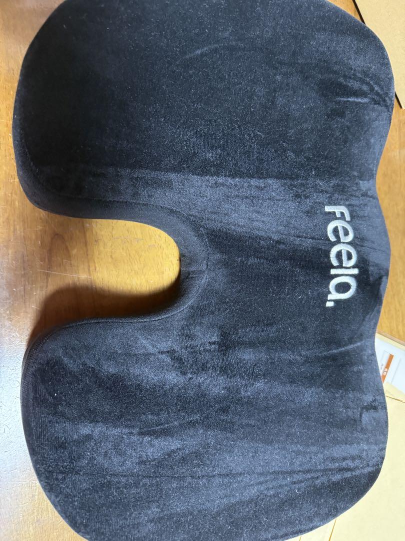 Feela. 骨盤・姿勢矯正クッション U字型　美品