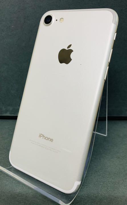 iPhone - 【 ちいさん専用】iPhone7   32GB   SIMフリー　Silver iPhone 7 SIMフリー 32GB シルバー カバー付 - スマートフォン