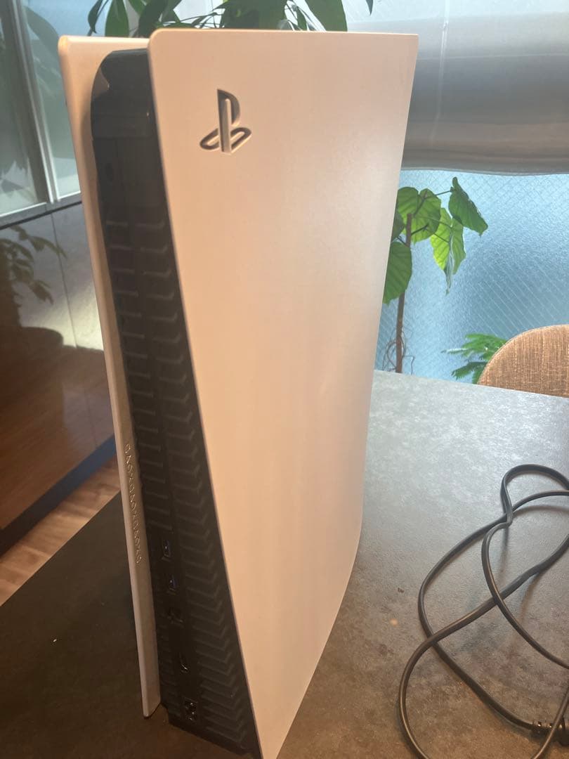コントローラほぼ新品☆Sony PS5 CFI-1100a01 本体 ホワイト コントローラほぼ新品☆Sony PS5 CFI-1100a01 本体 ホワイト