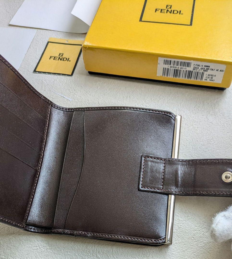 【新品未使用】FENDI 箱付き フェンディ ズッカ柄 折財布