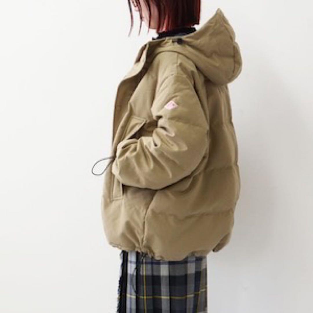新色　BIG SILHOUETTE HOODED DOWN JACKET