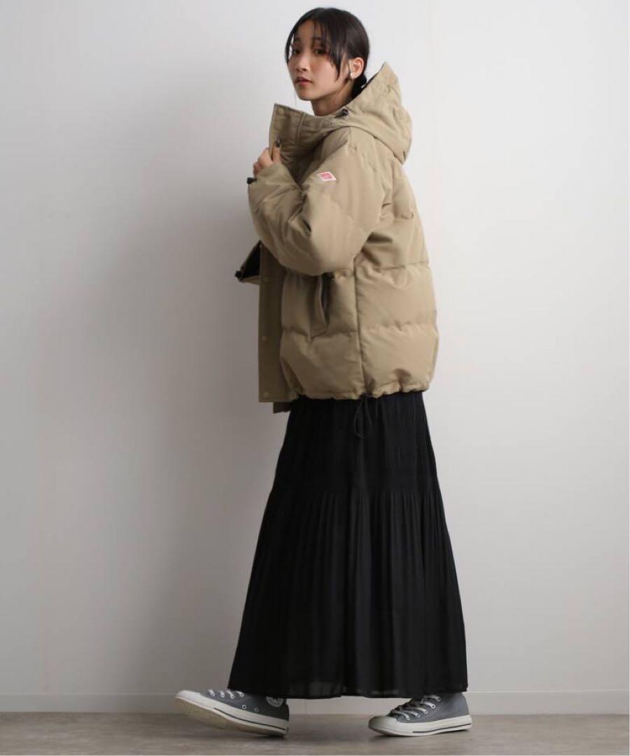 新色　BIG SILHOUETTE HOODED DOWN JACKET