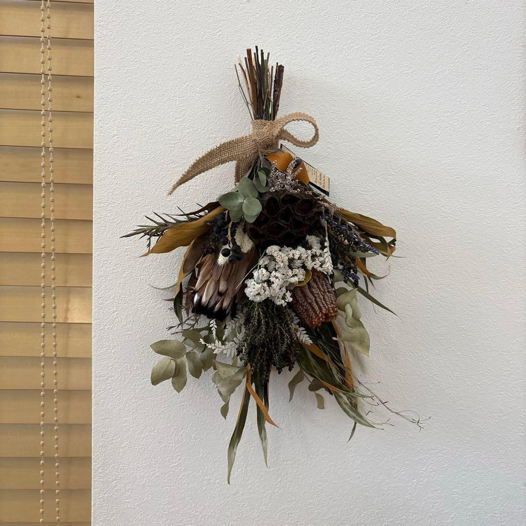 大人可愛いドライフラワースワッグ＊プロテア×ハスノミ×ユーカリ