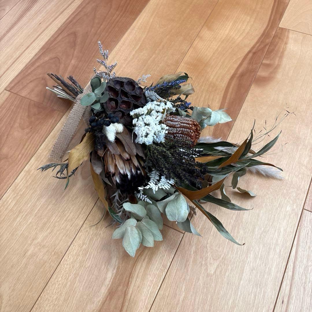 大人可愛いドライフラワースワッグ＊プロテア×ハスノミ×ユーカリ