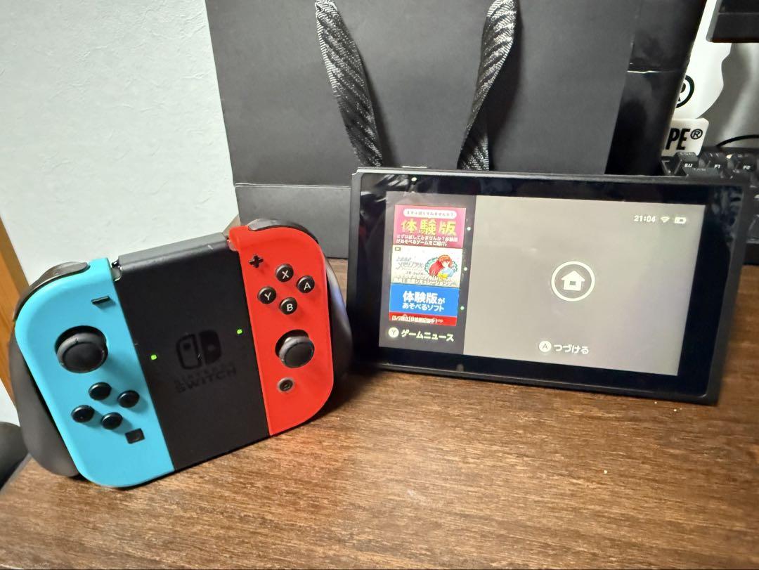 j*x様 Nintendo Switch ネオンブルー/ネオンレッド 本体