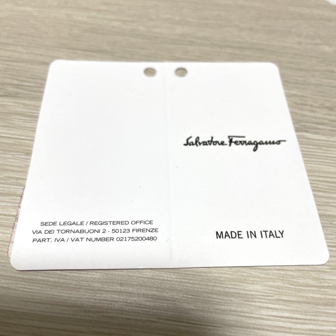 Salvatore Ferragamo スカーフ　スカーフリング付き