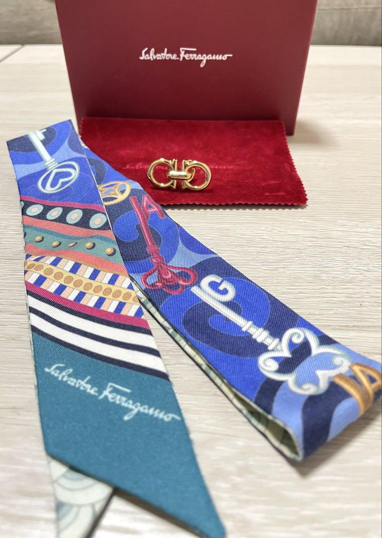 Salvatore Ferragamo スカーフ　スカーフリング付き