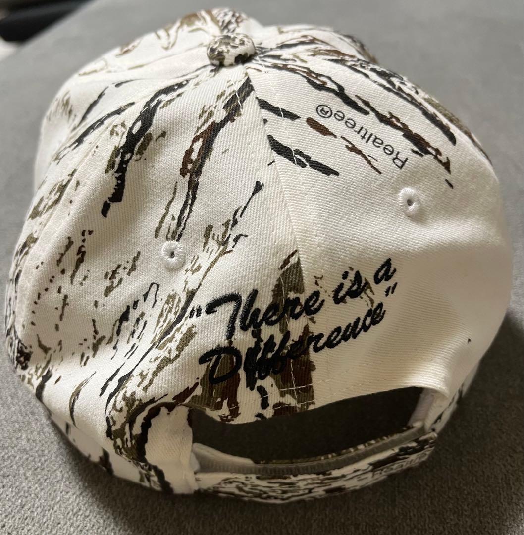 Supreme Difference 6-Panel Snow Camo