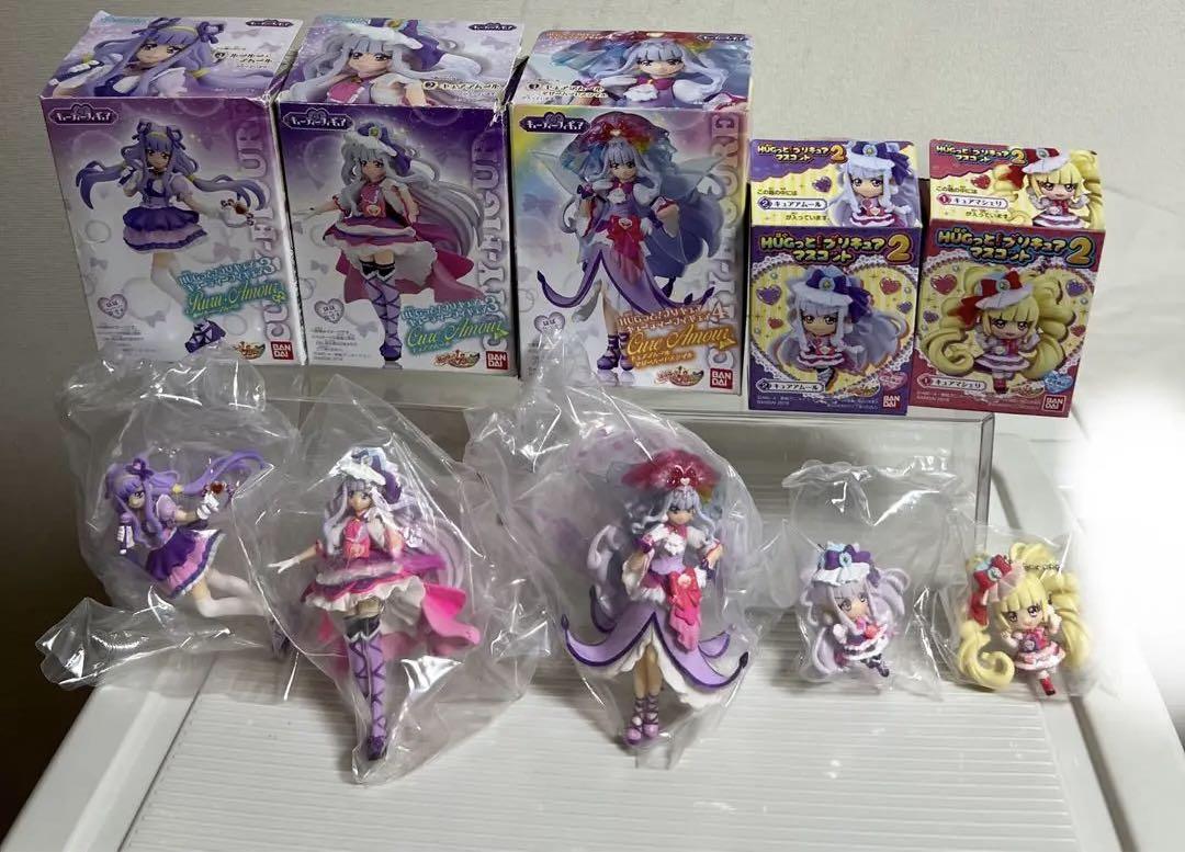 プリキュアフィギュアとマスコットのセット