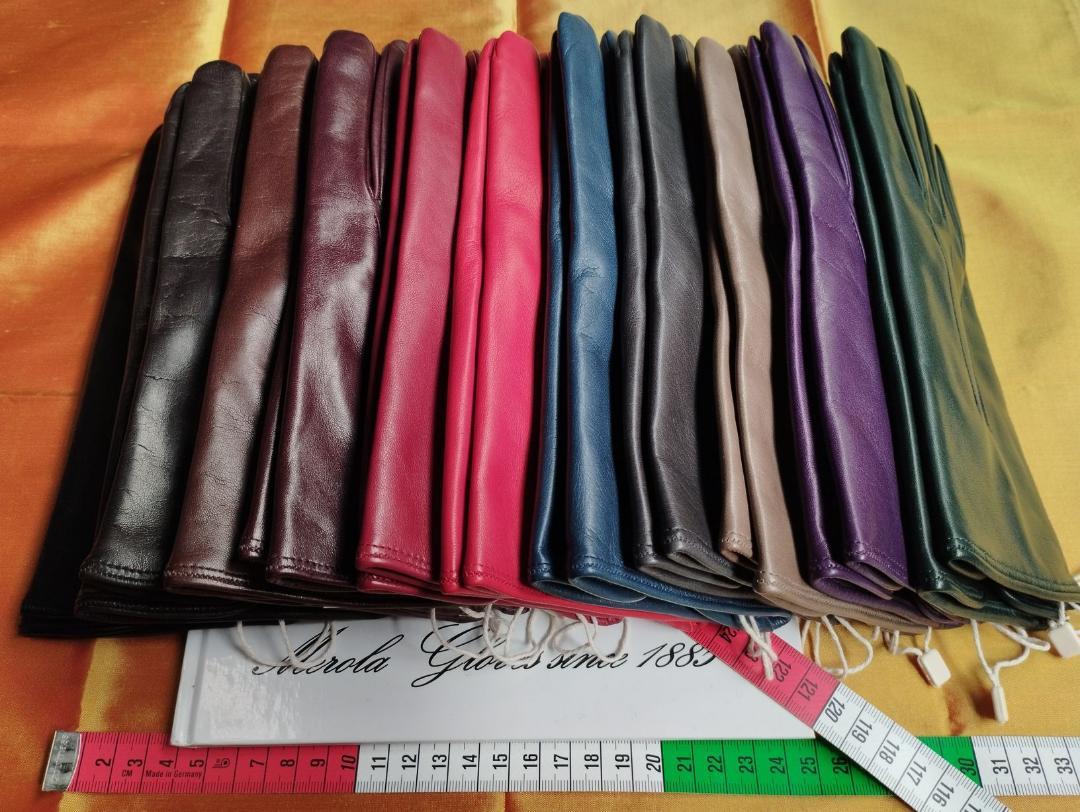 今季 メローラ ナッパ黒 カシミア灰 グローブ 革手袋 MEROLA