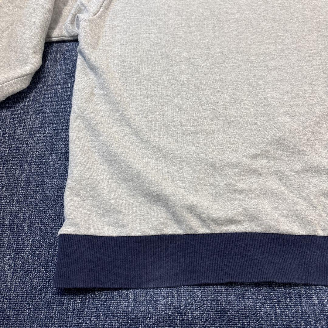 LACOSTE グレー トレーナー EXCLUSIVE EDITION