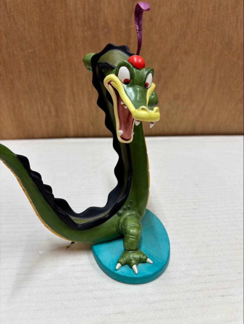 ディズニーwDCC ファンタジア ベンアリゲーター ワニ