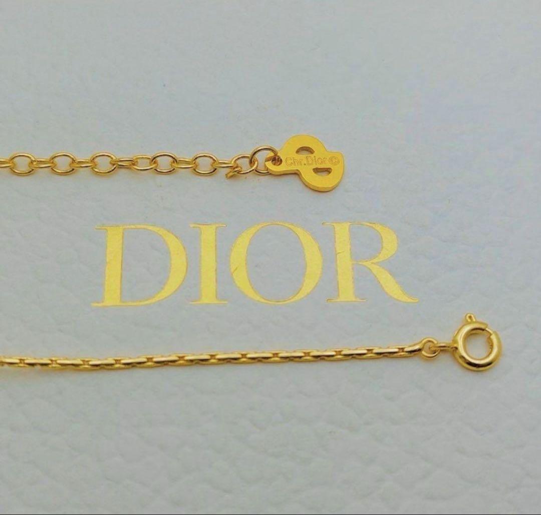 Dior ラインストーン CDロゴ南京錠 カデナロック鍵ネックレス