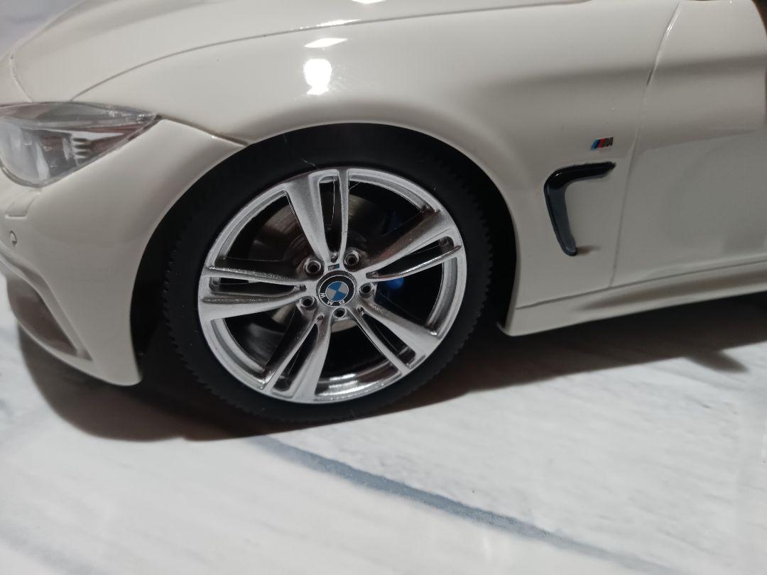 1/18 BMW M435i ホワイト　ミニカー　4シリーズ
