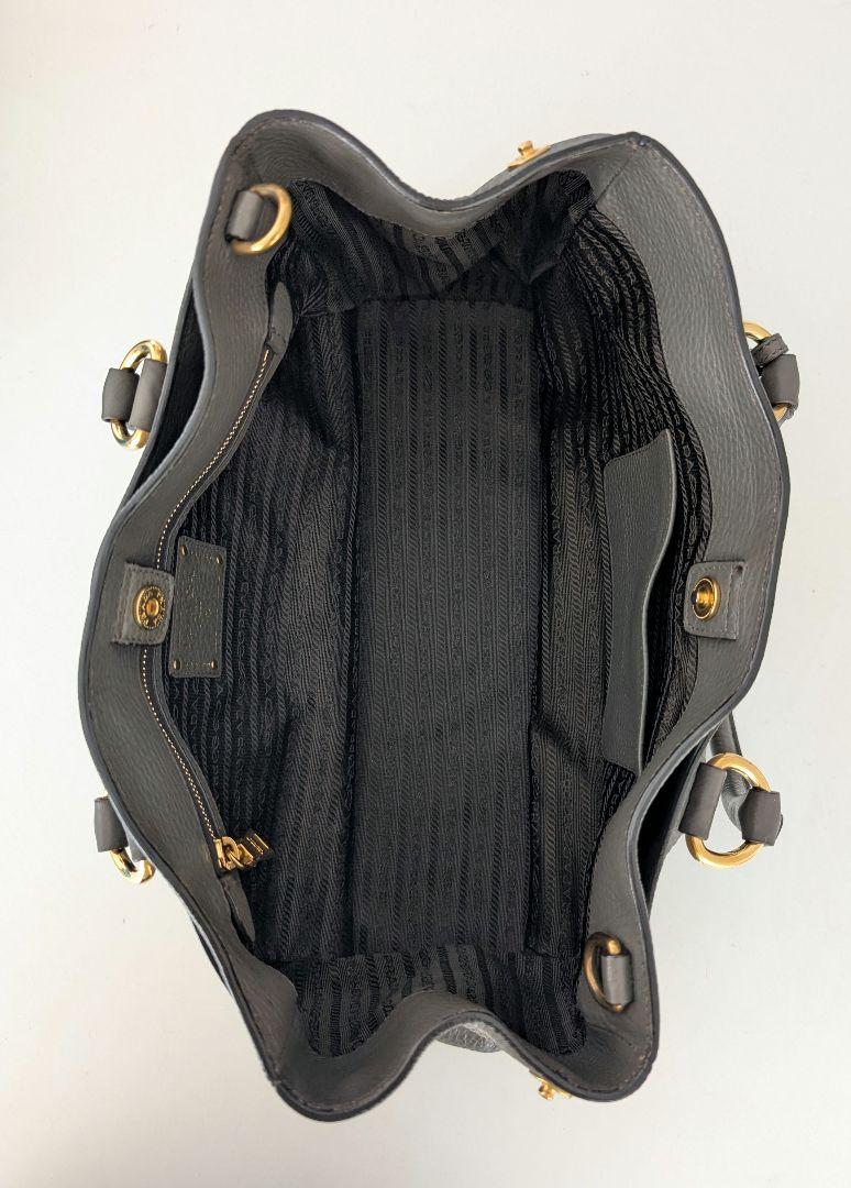 あんしん鑑定【レア】PRADA プラダ 現行レザーヴィッテロダイノ