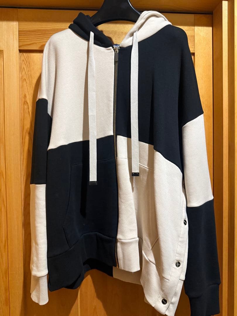 MaxMara パーカーM Max Mara