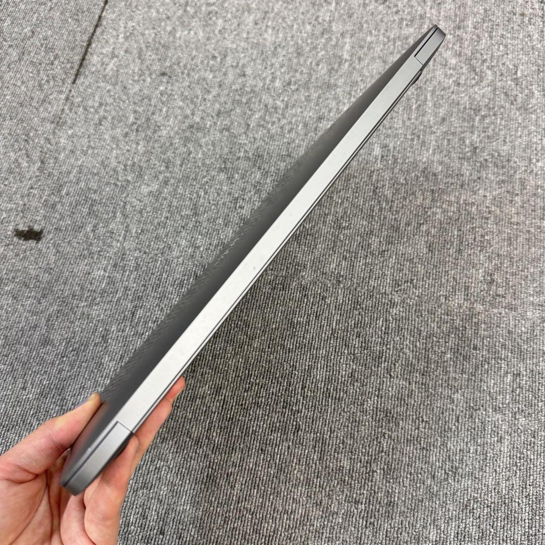 MacBookAir M1 13インチ / 256GB / 8GBスペースグレイ