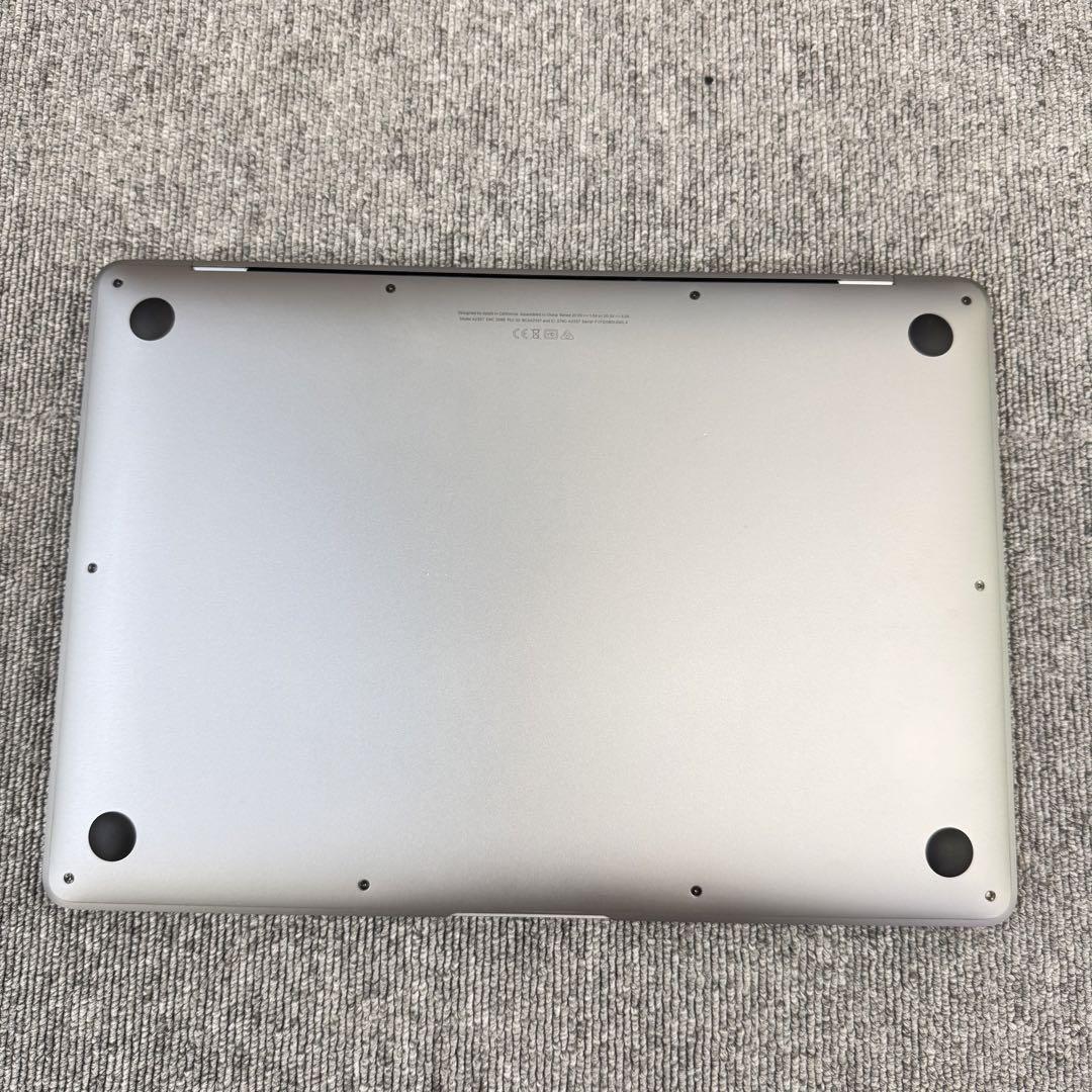 MacBookAir M1 13インチ / 256GB / 8GBスペースグレイ