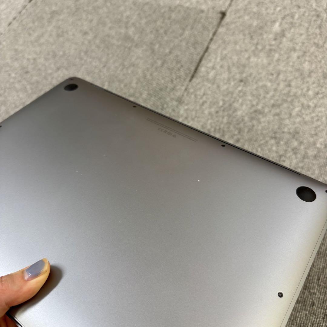 MacBookAir M1 13インチ / 256GB / 8GBスペースグレイ
