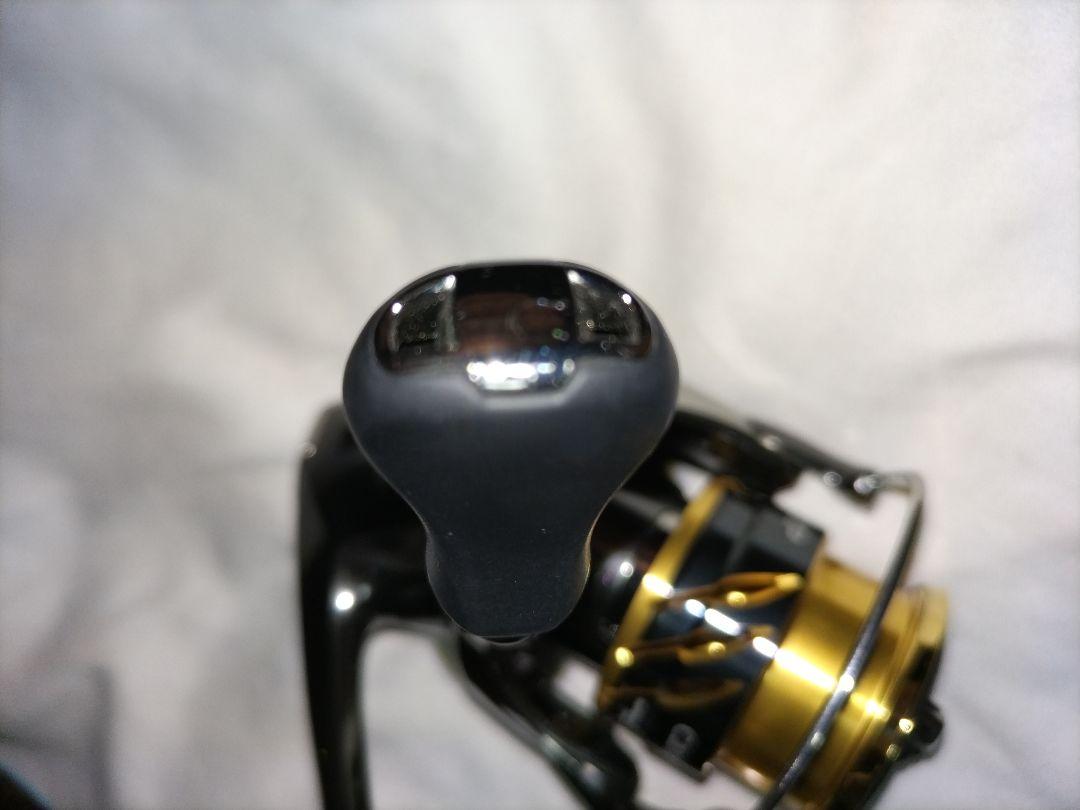 シマノ　20ツインパワー2000S中古品