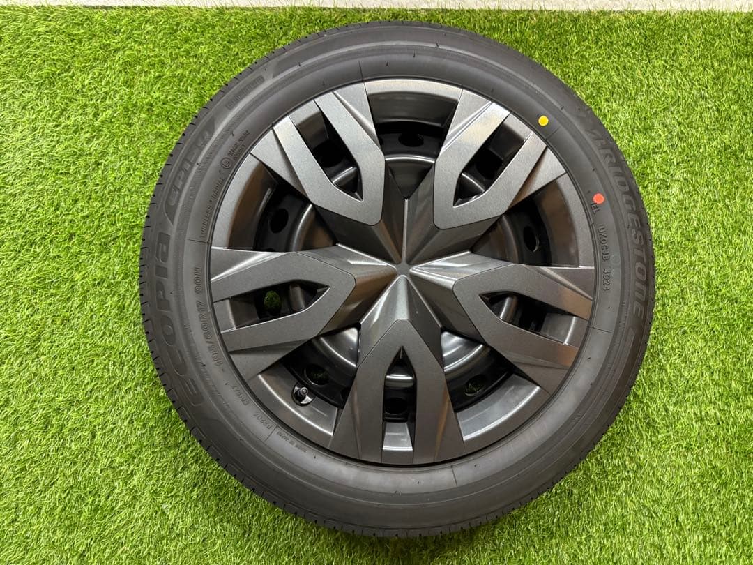 60プリウス 純正ホイールタイヤ付き⭐︎新車外し 60プリウス 純正ホイールタイヤ付き⭐︎新車外し