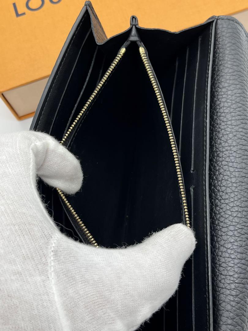 LOUIS VUITTON モノグラム ポルトフォイユ・カプシーヌパル