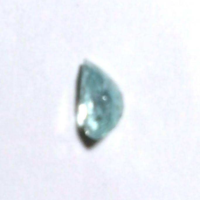 パライバトルマリンペアシェイプルースストーン 約5×8mm　グリーン色