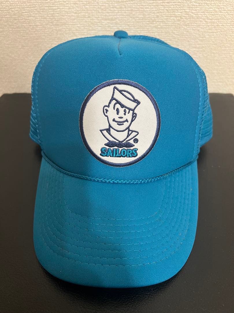 セーラーキャラクター トラッカーキャップ 青