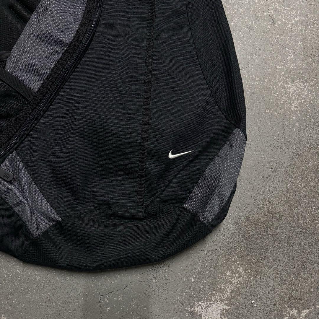 【90s NIKE】ワンショルダーバッグ｜白タグ 刺繍ロゴ Y2K 90's NIKE ワンショルダーバッグ スリングバッグ 白タグ y2k テック