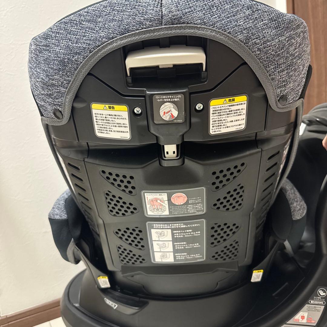 チャイルドシート アップリカ フラディアグロウ ISOFIX ブラック チャイルドシート アップリカ フラディアグロウ ISOFIX ブラック