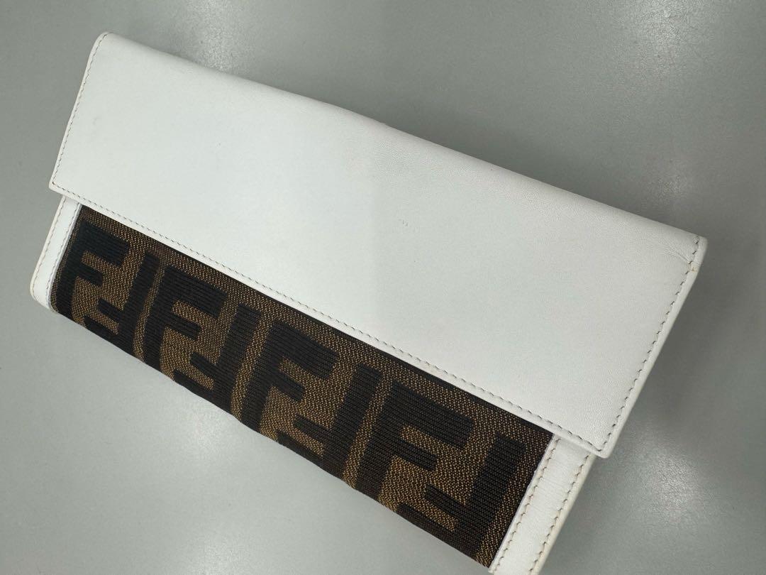 FENDI フェンディ ズッカ柄 二つ折り 長財布