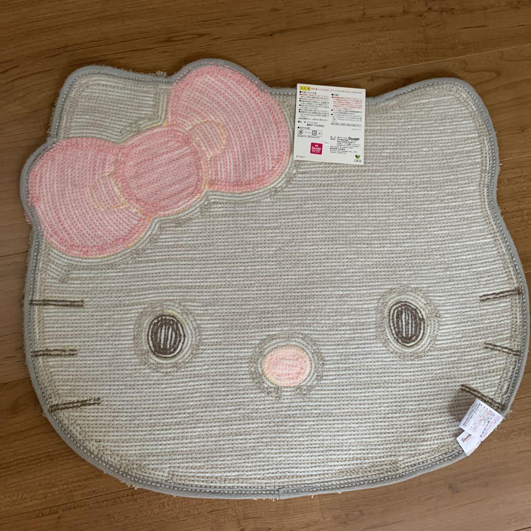 【新品未使用】ハローキティ　いちご　バスマット 新品♡ハローキティ バスマット フロアマット hello kitty
