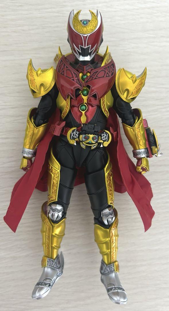 S.H.フィギュアーツ　真骨彫製法　仮面ライダーキバ エンペラーフォーム