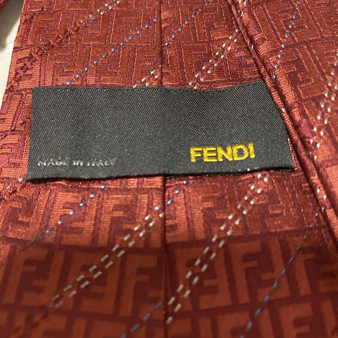 ✨未使用✨FENDI 希少肉厚タイプの大きめズッカ柄　ネクタイ FENDI フェンディ ロゴ ネクタイ ズッカ柄 - メルカリ
