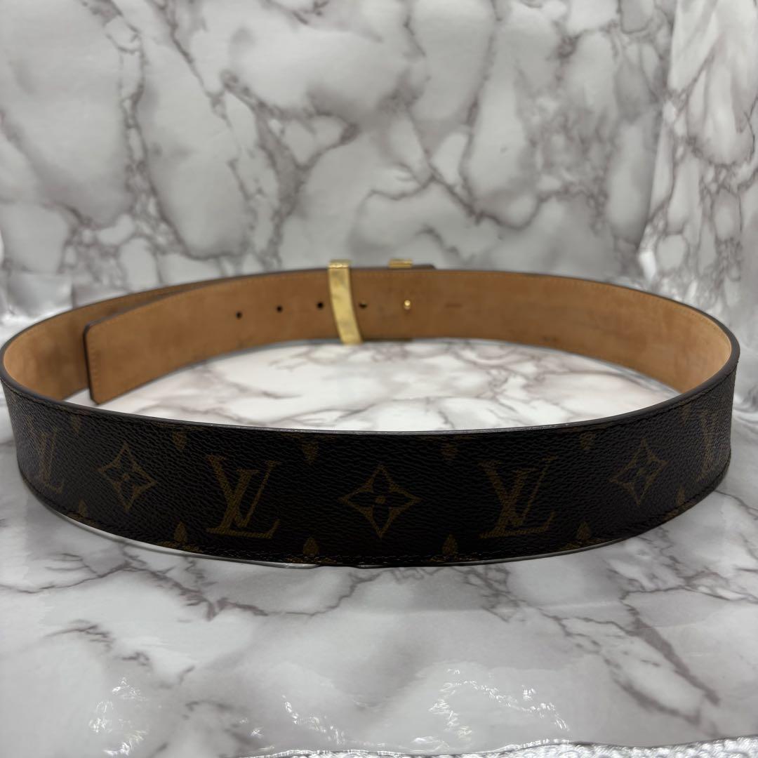 まさ 【美品】 ルイヴィトン サンチュール LV イニシアル M9608