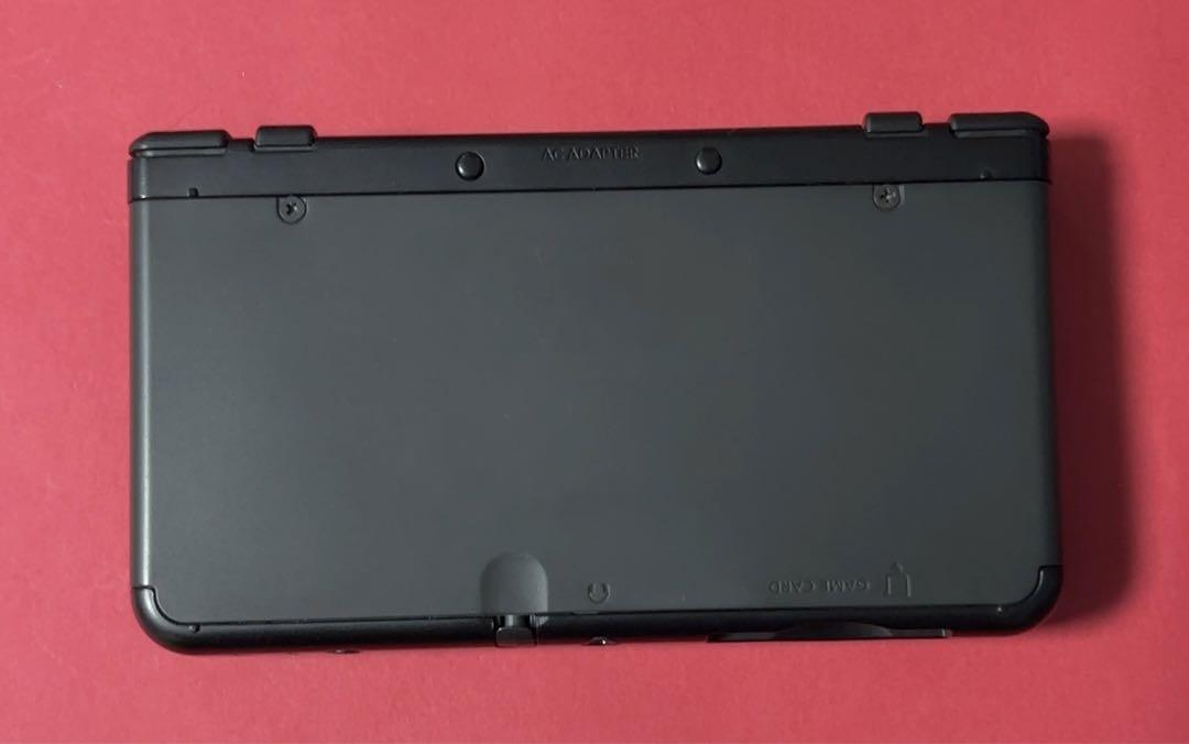 ニンテンドー3DSハード　Newニンテンドー3DS本体 ブラック(状態：箱(内箱含む)状態難) 任天堂 3DSLL ニンテンドー3DS LL シルバーXブラック 本体 すぐ
