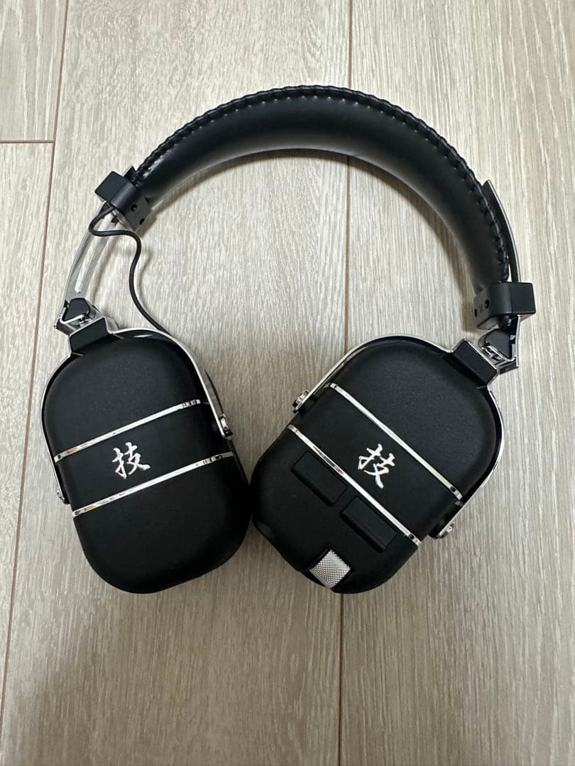 BOSS WAZA-AIR ヘッドホン　ギターアンプ　専用ケース付　美品