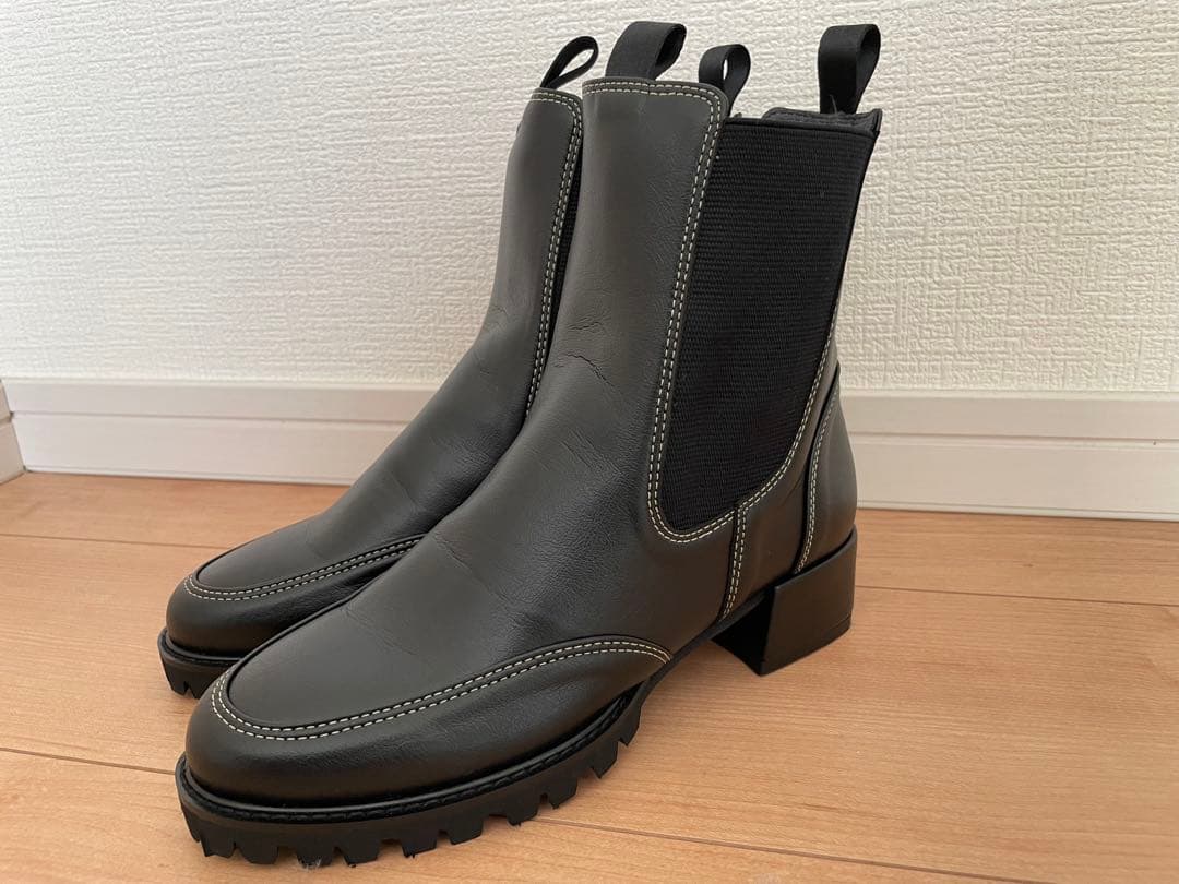 【新品】チャンキーソールブーツ　黒　22.0〜22.5cm