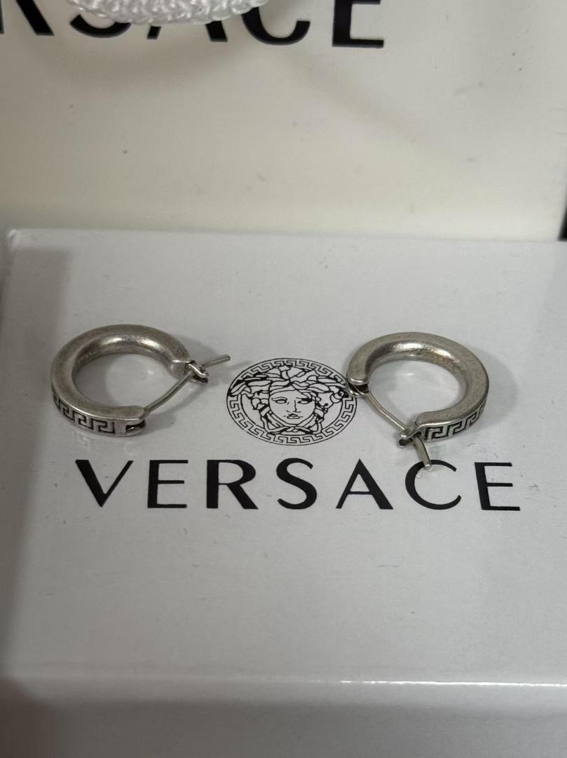 VERSACE シルバー フープピアス ギリシャ模様